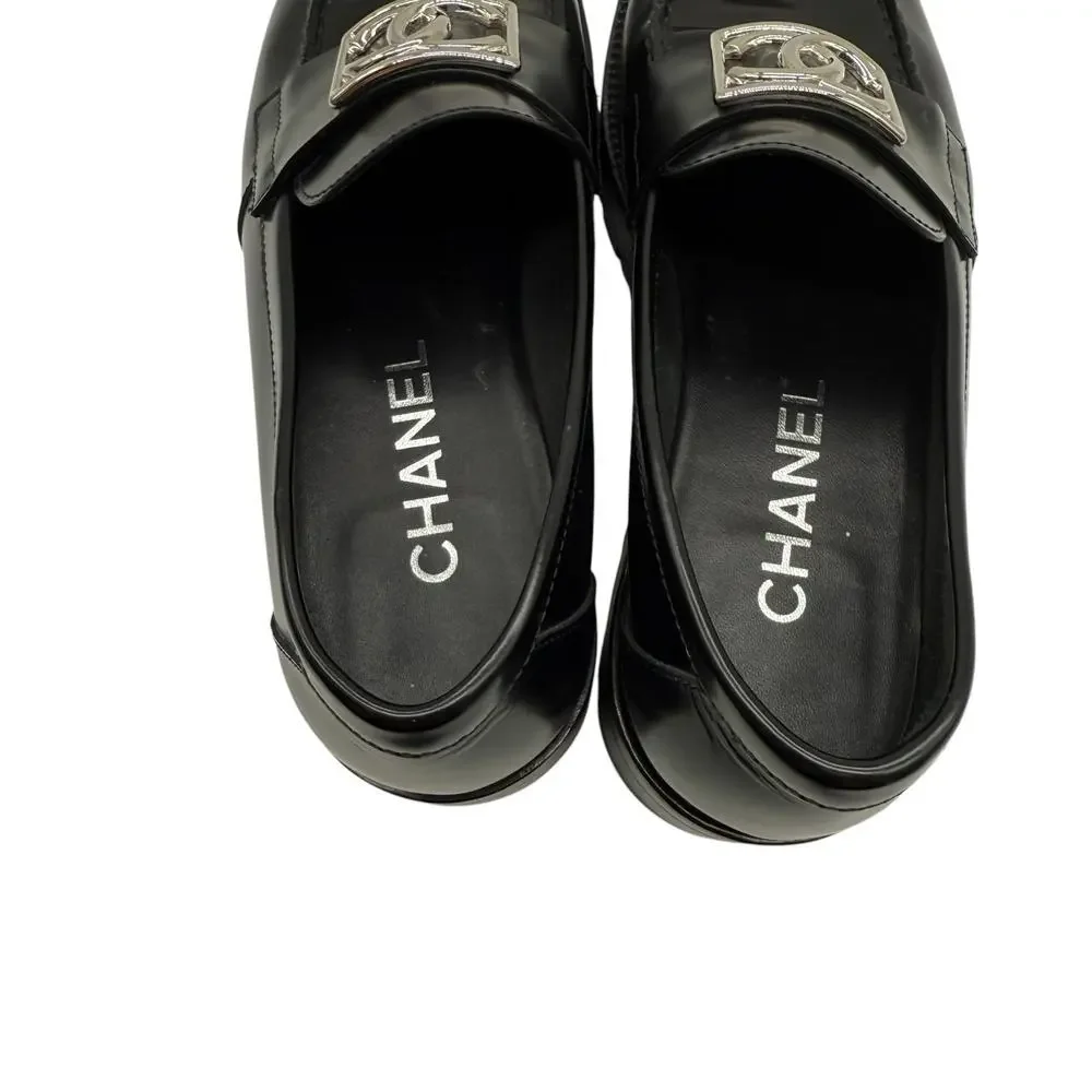 CHANEL Calfskin Metal‎ CC Loafers Black Women’s Size 38.5 - Picture 6 of 11